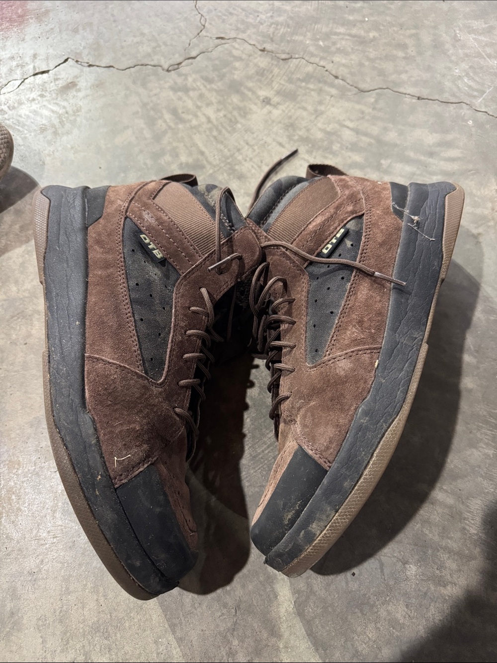 Men's Brown Suede High-Top Lace-Up Boots